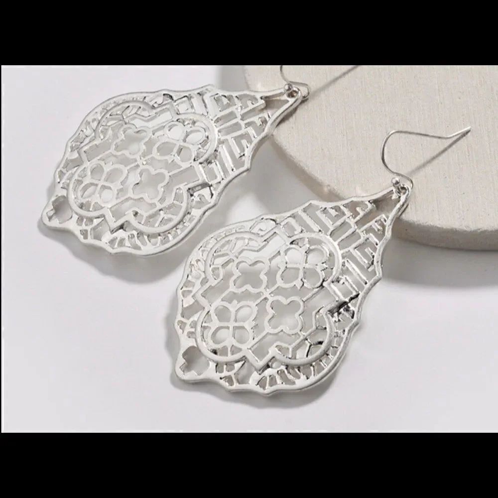 ⭐️ Filigree silver dangle earrings ⭐️ - Picture 2 of 5